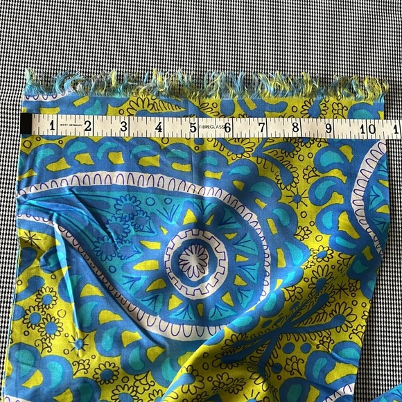 Vintage Vera Neuman Paisley Silk Blue Yellow Scarf - Picture 6 of 8